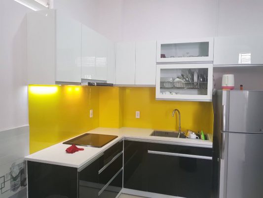 Kinh mau op bep mau vang