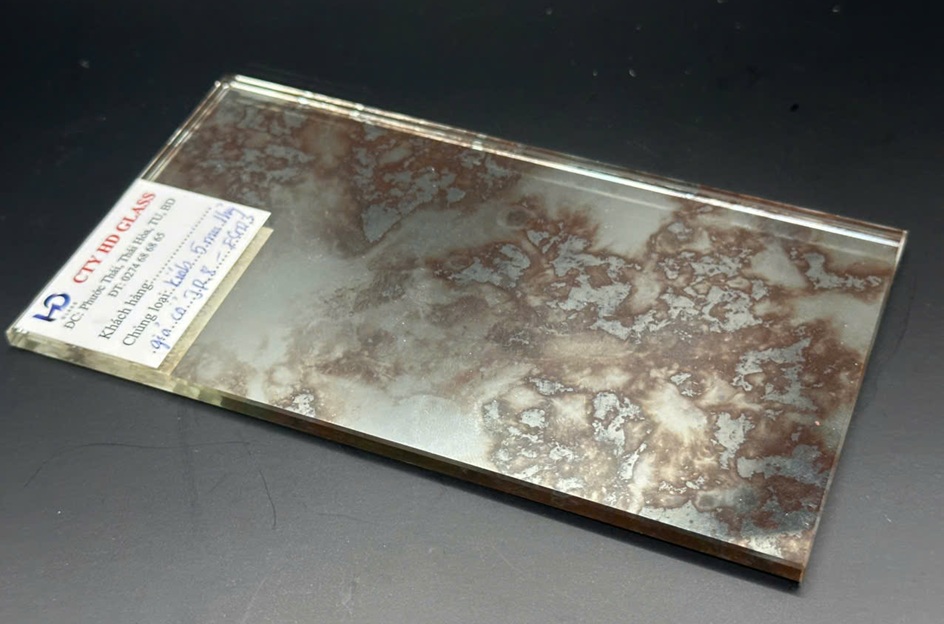 Kính thủy giả cổ jr8